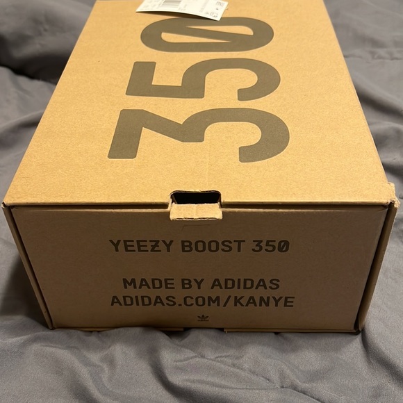 Yeezy Glow Boost 350 V2 - Picture 5 of 6